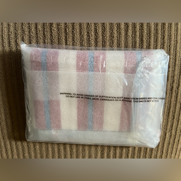 Coach Corner Zip Wristlet With Stripe Print nwt in packaging - Picture 5 of 5